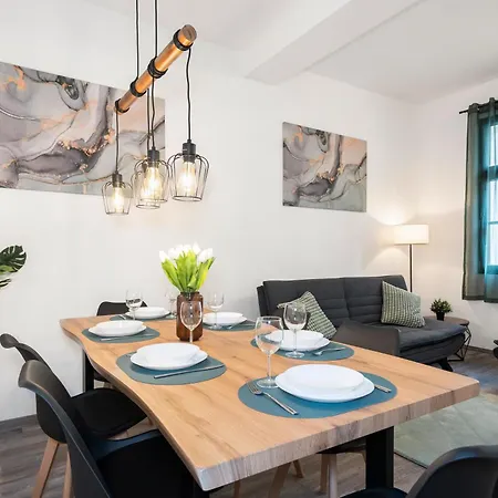 Nexstay Zentrum Komfort Fuer Familien & Gruppen Fuer 6 Gaeste アパート エルランゲン